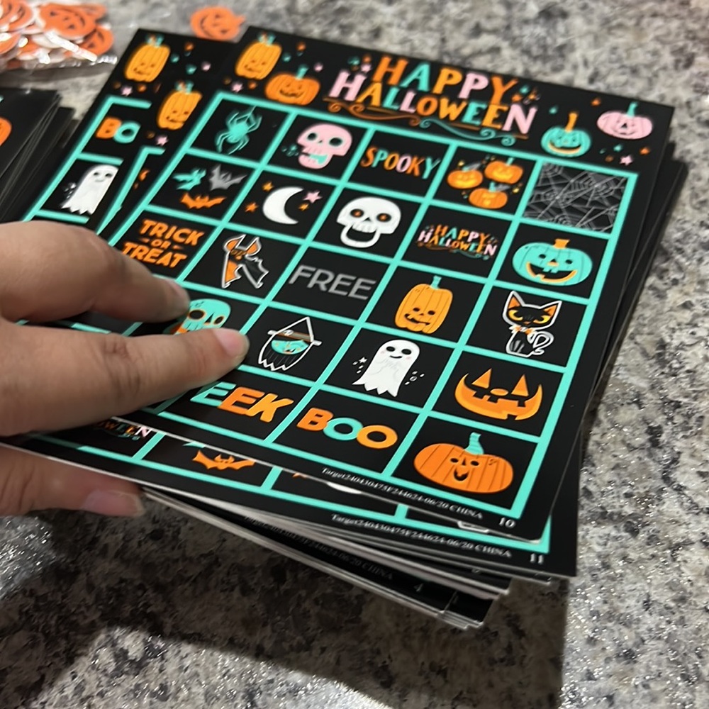 Halloween Party Accessories Sunglasses Costume Spooky Bingo Games Candy Bags - Picture 7 of 9
